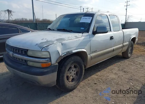 2002 Chevrolet Silverado 1500 Ls z USA, uszkodzony, nr VIN 2GCEC19T121192813